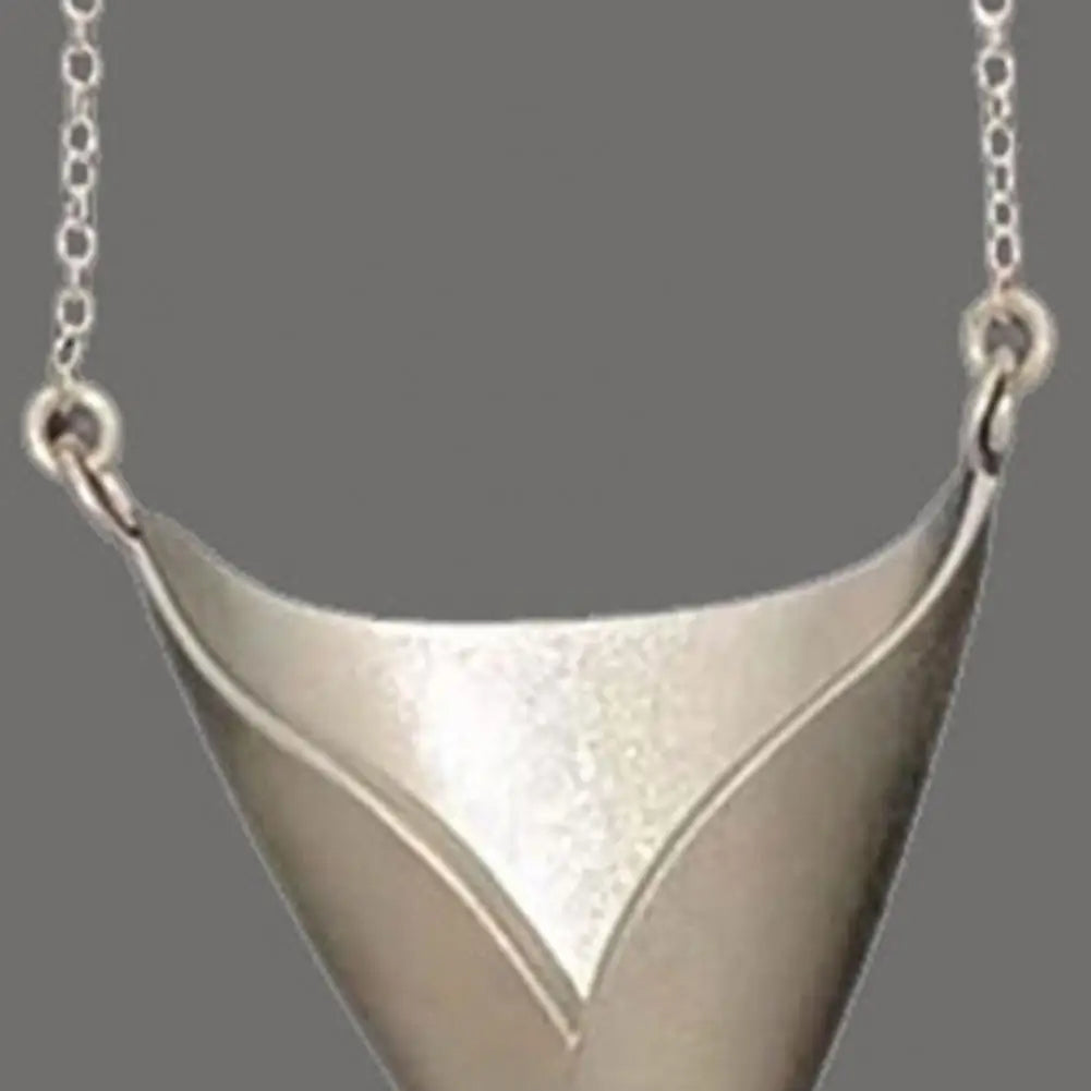 Elegant Bow Pendant Necklace 🎀✨