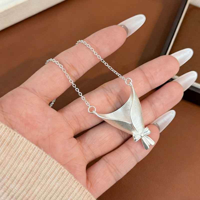 Elegant Silver Flower Bouquet Pendant